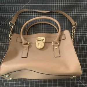 EUC beige MICHAEL Michael Kors purse